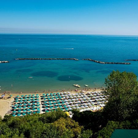 Hotel Promenade Gabicce Mare Exterior foto